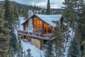 A Big Sky vacation rental near one of the best skiing spots in Montana.